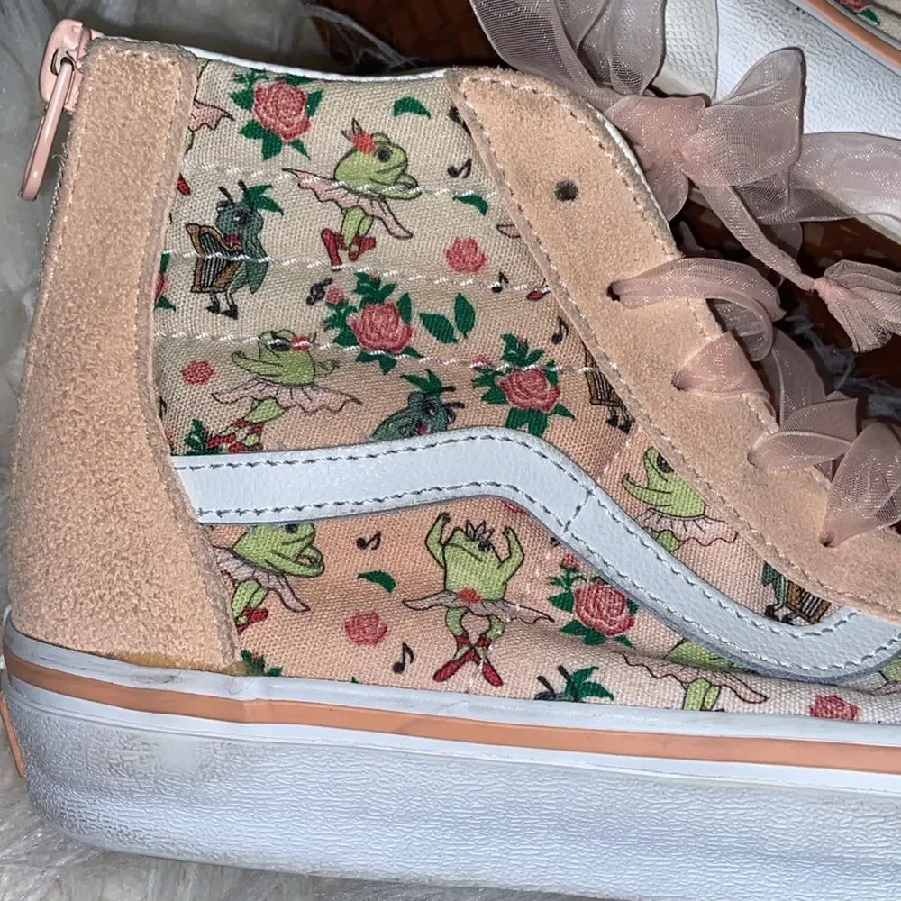 Vans Sk8 Hi top, Zip Sneakers, Pink Frog Princess Pattern Shoes size 3